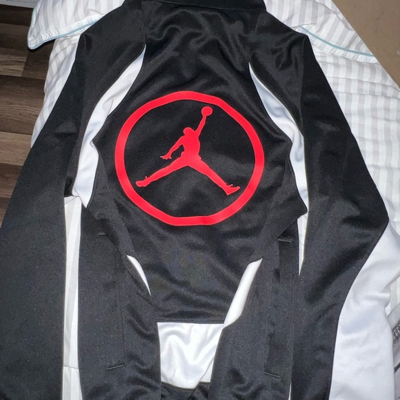 Jordan Jacket - Picture 2 of 3